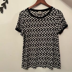Anne Klein Black and White Graphic Boxy T-Shirt